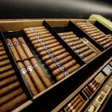 Cigar Shop in Vile Parle