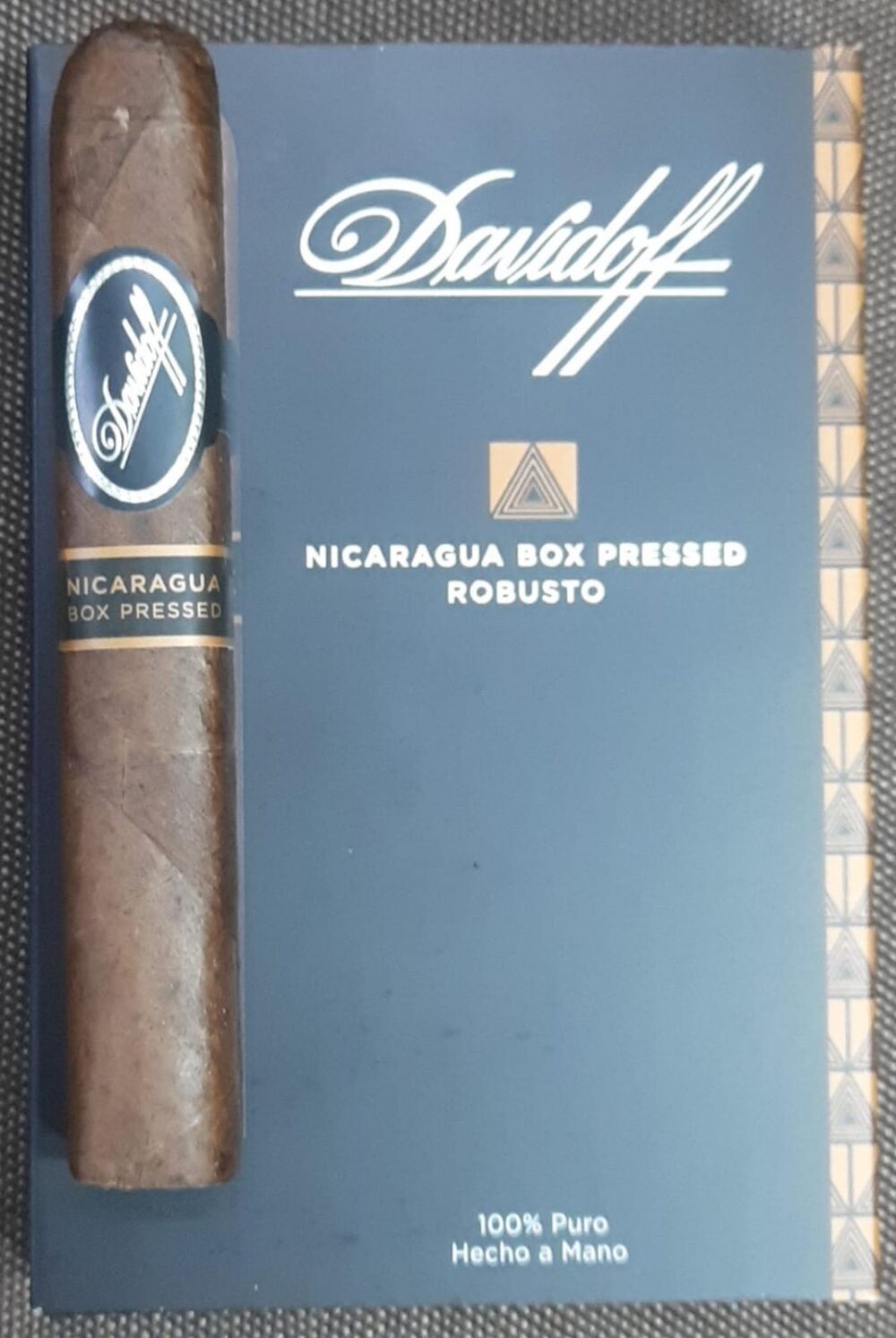 Davidoff Nicaragua Box Pressed Robustos