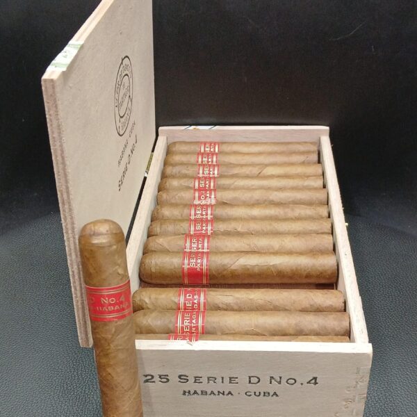 Partagas Series D No: 04