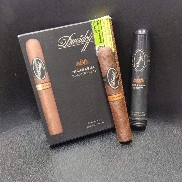 Davidoff Nicaragua Robustos Tubos