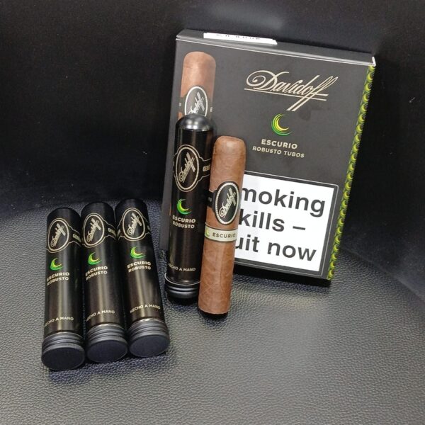 Davidoff Escurio Robustos Tubos.