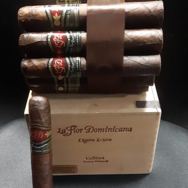 La Flor Dominicana Ligero L500 Cabinet Oscuro