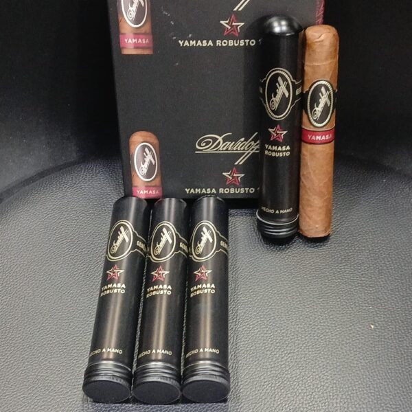 Davidoff Yamasa Robustos Tubos.