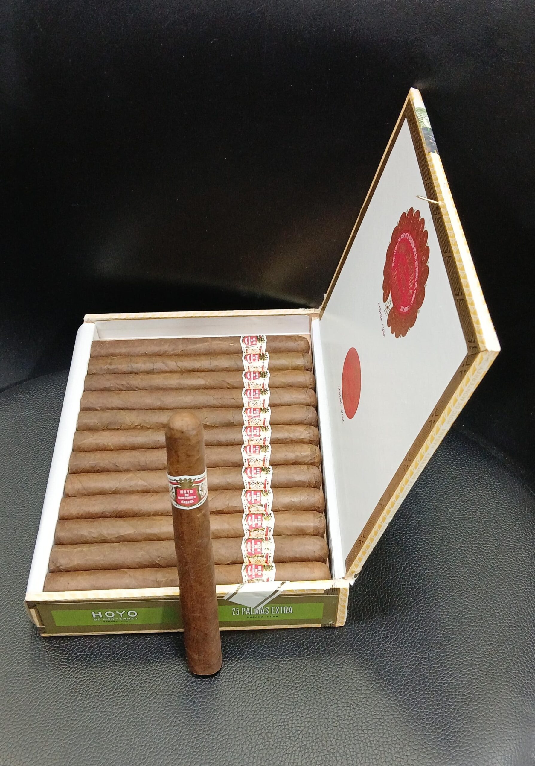 Hoyo De Monterrey Palmas Extra. Hoyo De Monterrey Palmas Extra.