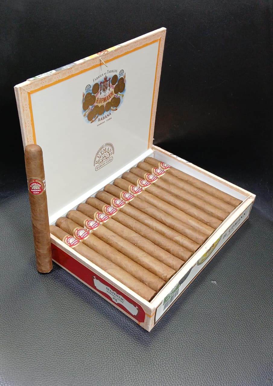 H Upmann Majestic. H Upmann Majestic.